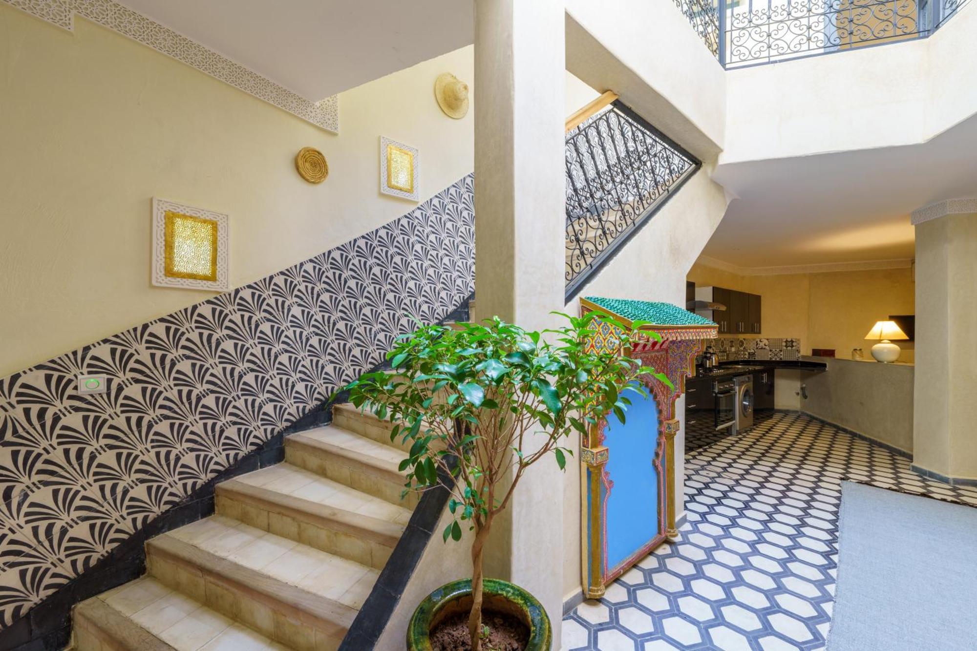 Riad 4 Chambres - Piscine & Petit Dejeuner Gratuit - Wifi Fibre Optique Marrakesz Zewnętrze zdjęcie