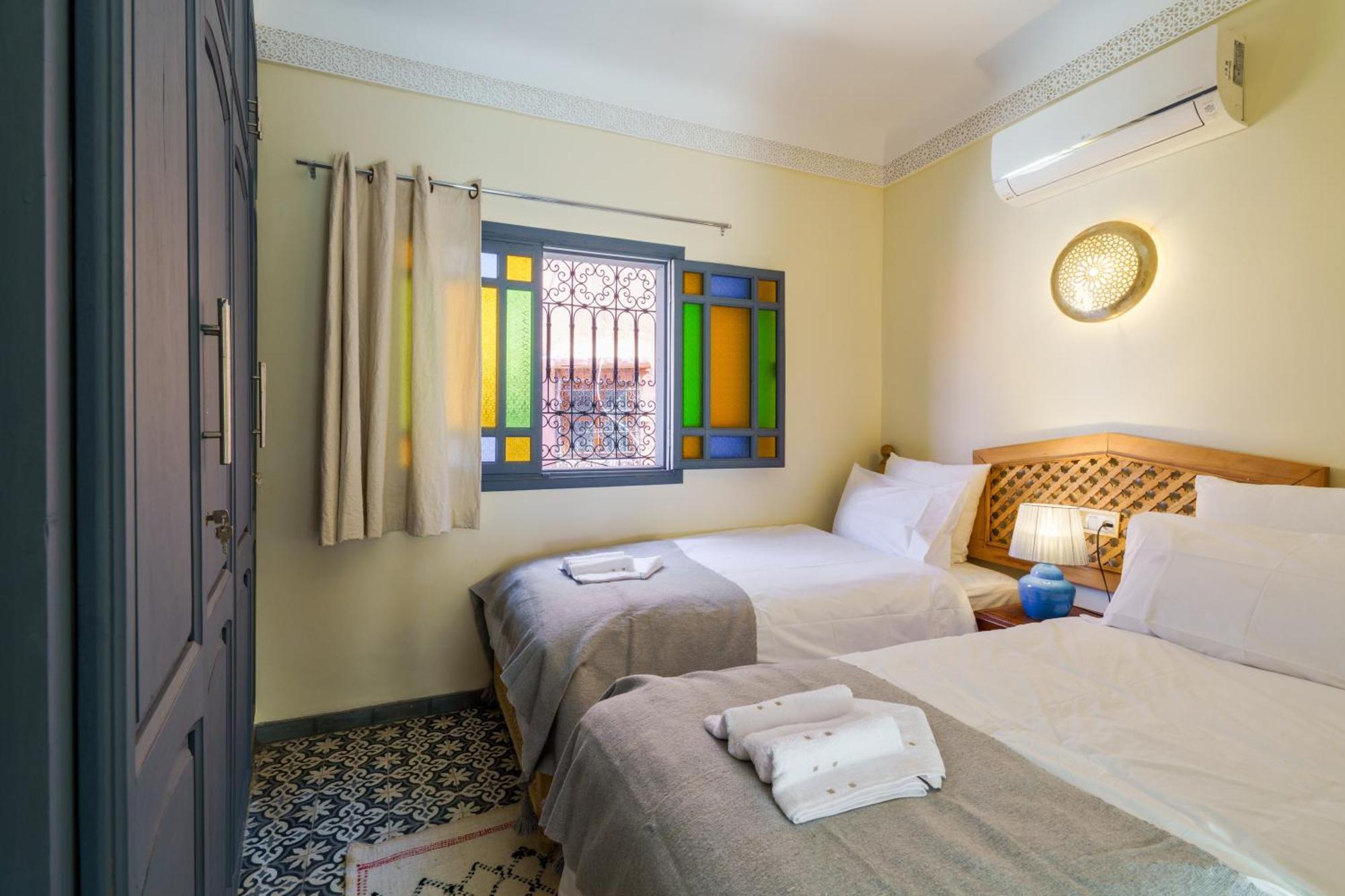 Riad 4 Chambres - Piscine & Petit Dejeuner Gratuit - Wifi Fibre Optique Marrakesz Zewnętrze zdjęcie