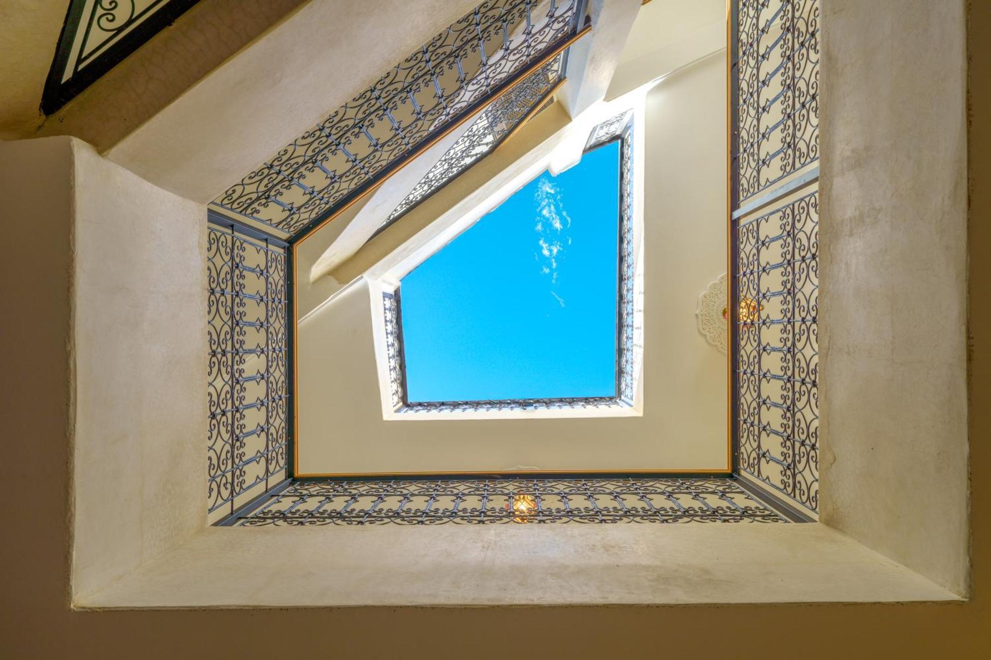 Riad 4 Chambres - Piscine & Petit Dejeuner Gratuit - Wifi Fibre Optique Marrakesz Zewnętrze zdjęcie