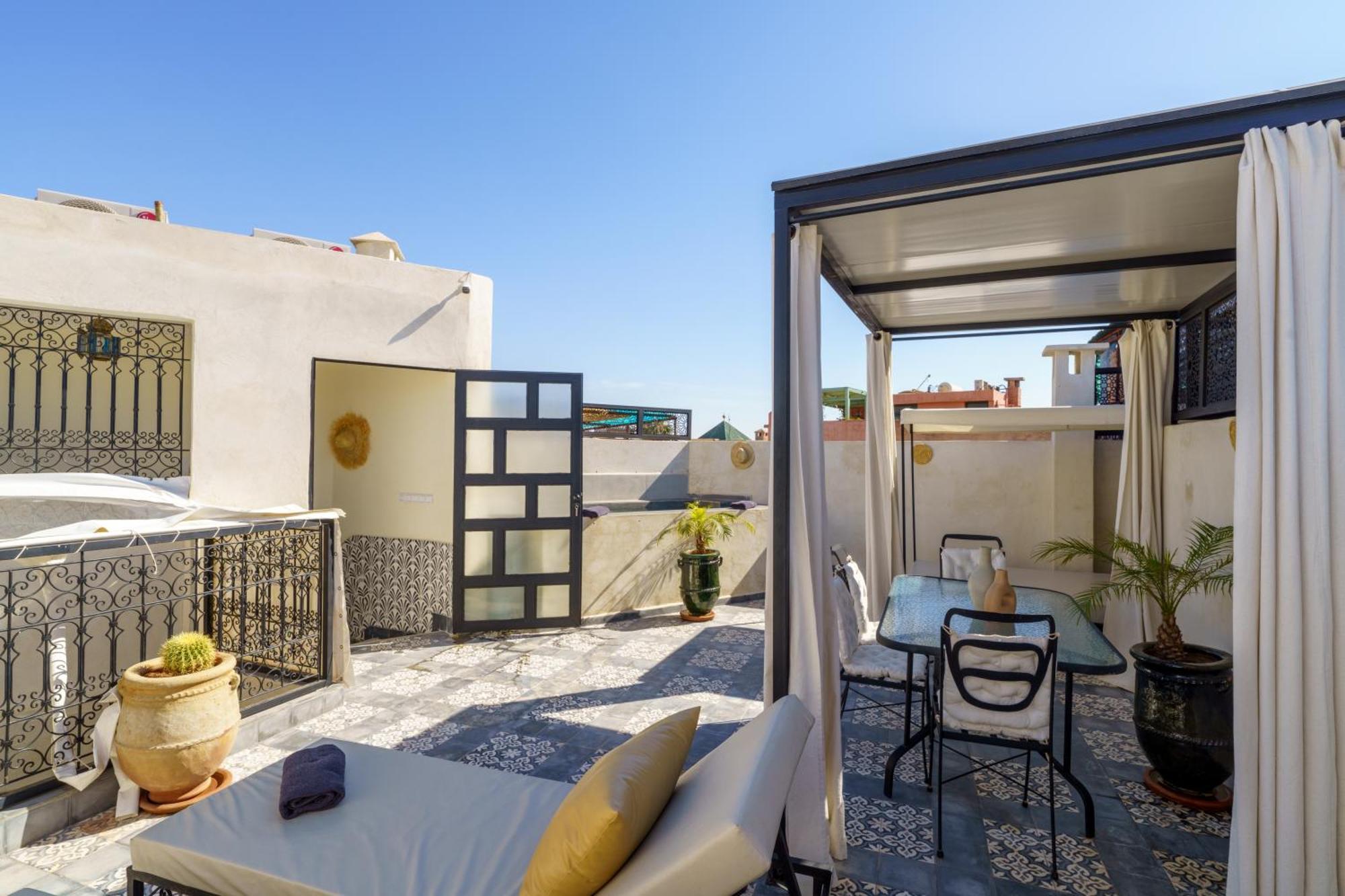 Riad 4 Chambres - Piscine & Petit Dejeuner Gratuit - Wifi Fibre Optique Marrakesz Zewnętrze zdjęcie