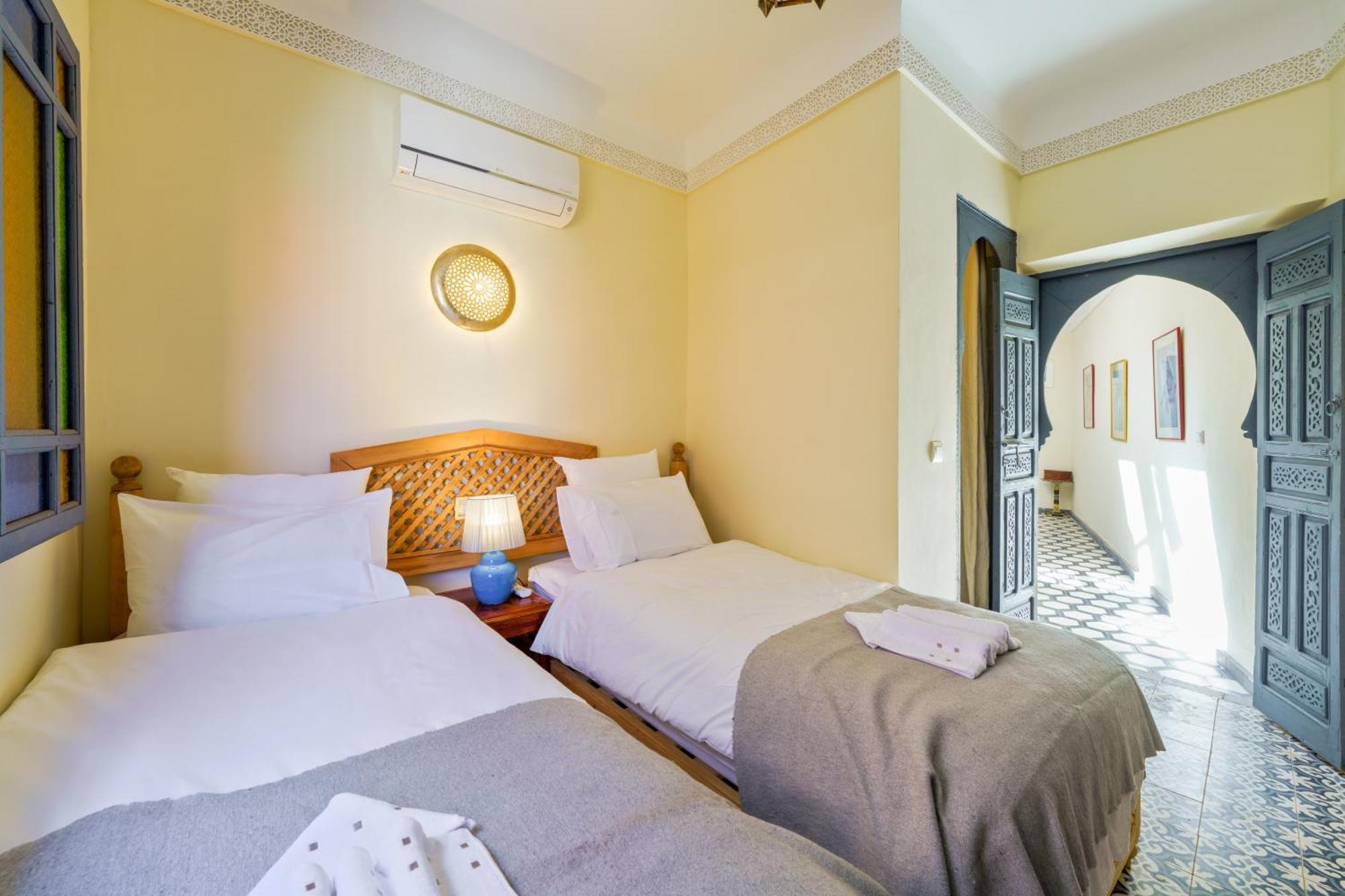 Riad 4 Chambres - Piscine & Petit Dejeuner Gratuit - Wifi Fibre Optique Marrakesz Zewnętrze zdjęcie